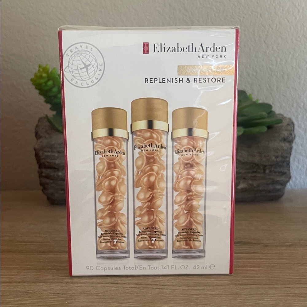NWT 90+3 pc Elizabeth Arden Gold CapsulesADVANCED CERAMIDE YOUTH RESTORING SERUM